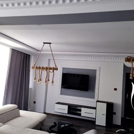 Luxury Apartment Satu Mare Exterior foto