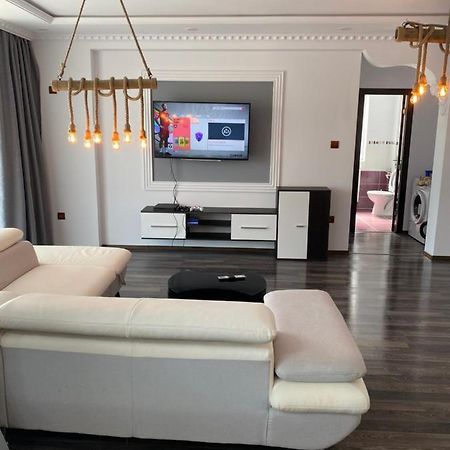 Luxury Apartment Satu Mare Exterior foto